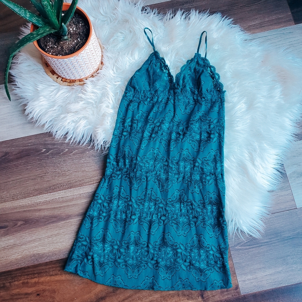 La Vie En Rose nightgown